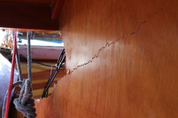 crack in bulkhead